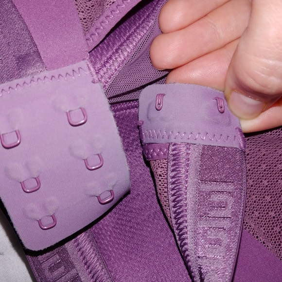 Lululemon sports bra - Picture 5 of 5